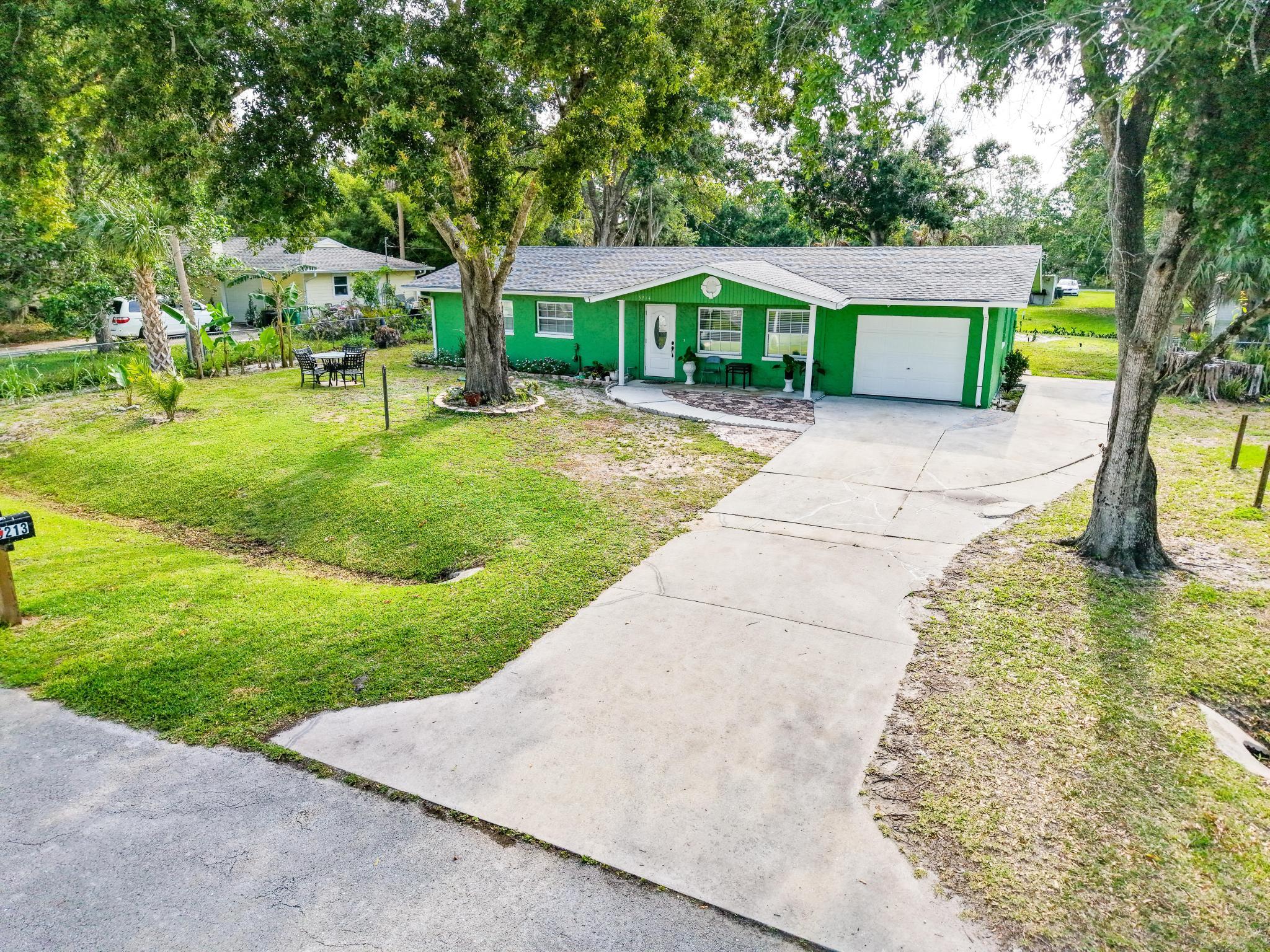 5214 Bowling Green Drive