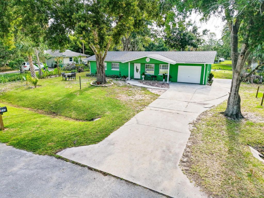 Photo of 5214 Bowling Green Drive, Fort Pierce, FL 34951 (MLS # B26025245)