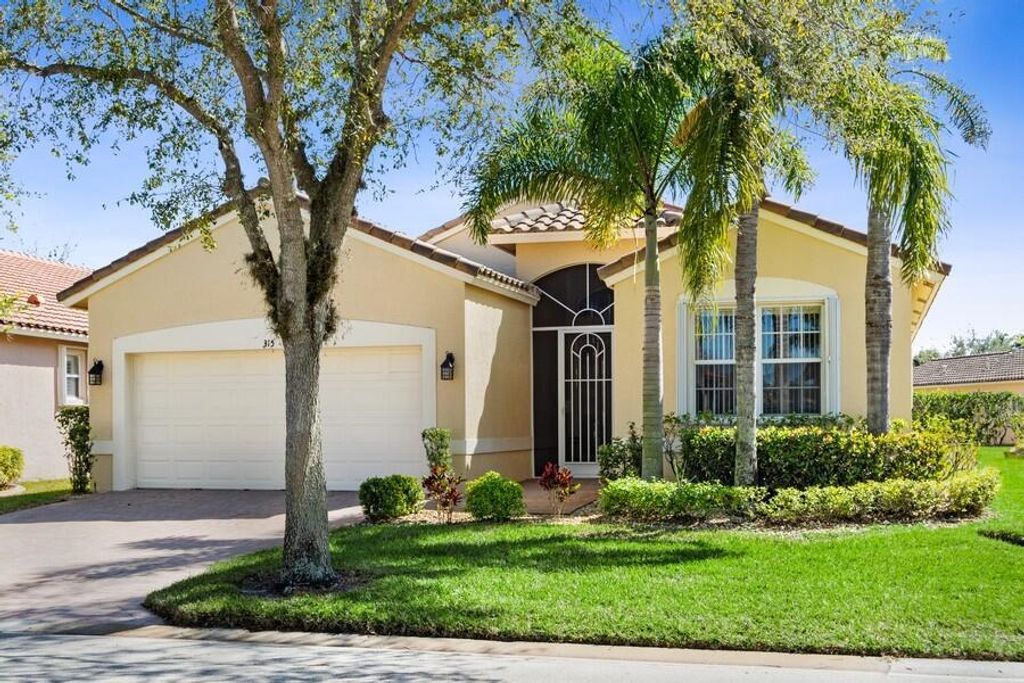 Photo of 315 NW Springview Loop, Port Saint Lucie, FL 34986 (MLS # R10774363)