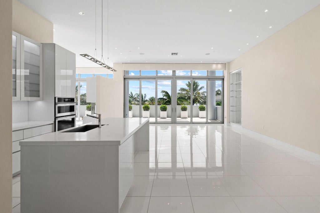 Photo of 2 Water Club Way #301, North Palm Beach, FL 33408 (MLS # B26042730)