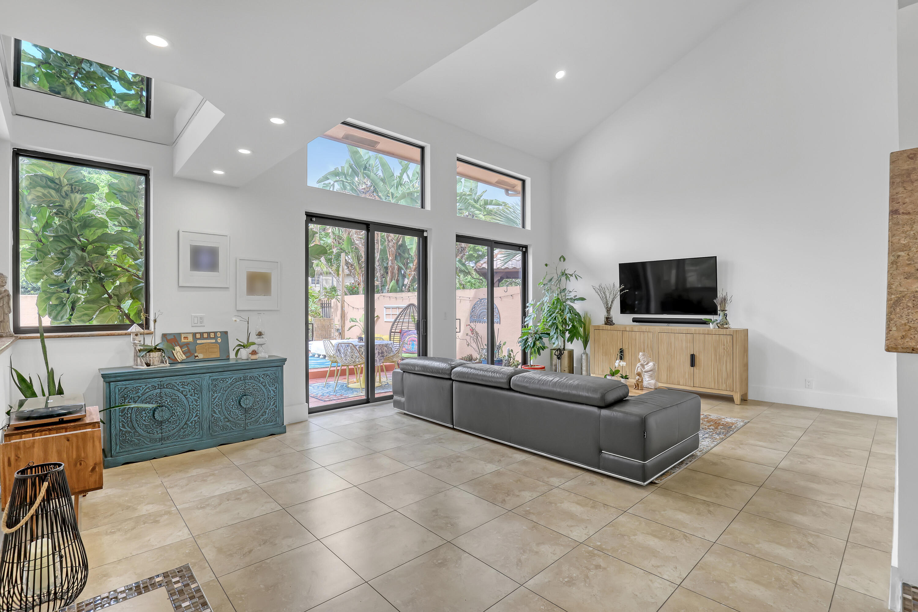VILLA FLORA AT BOCA POINTE - Residential
