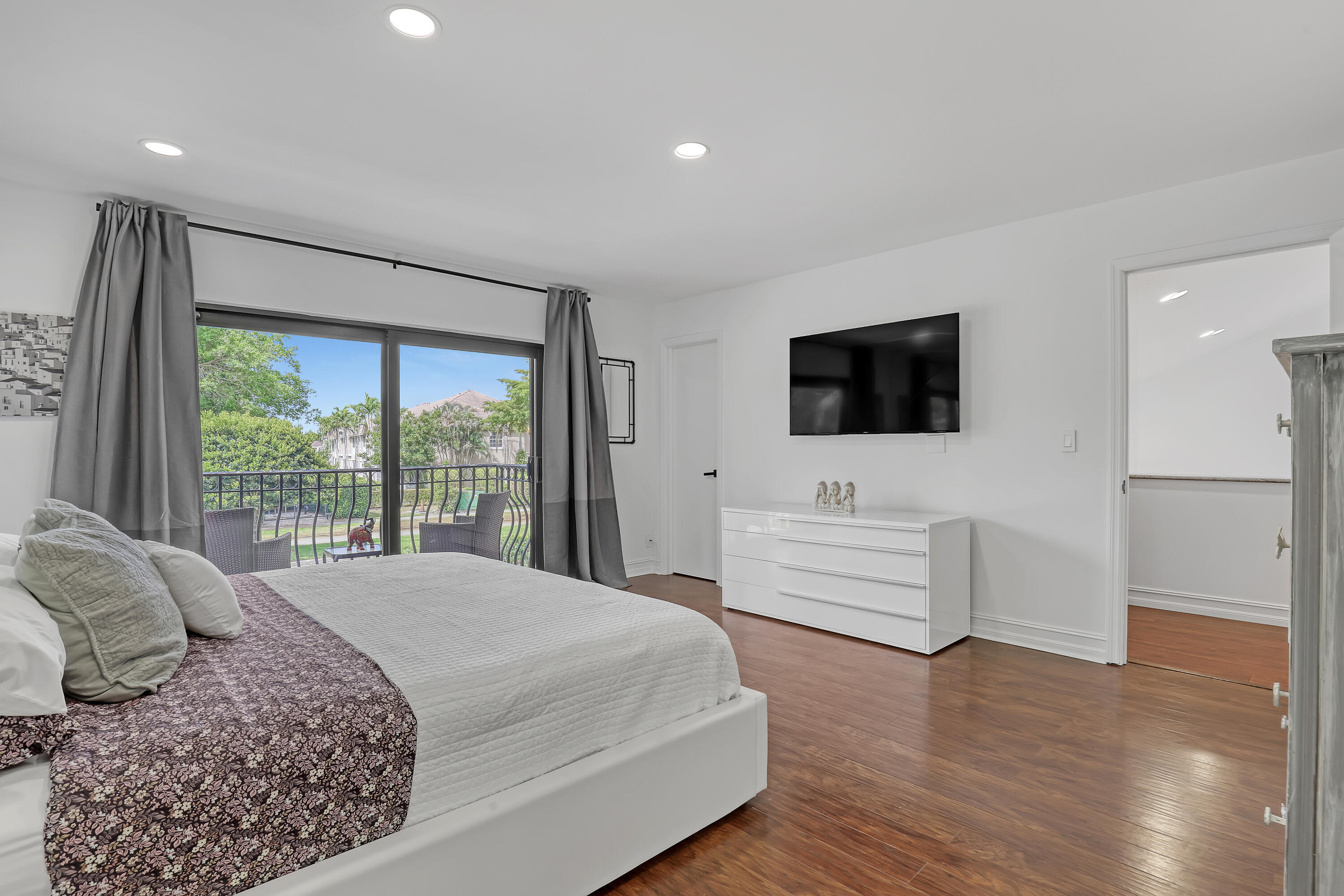 VILLA FLORA AT BOCA POINTE - Residential
