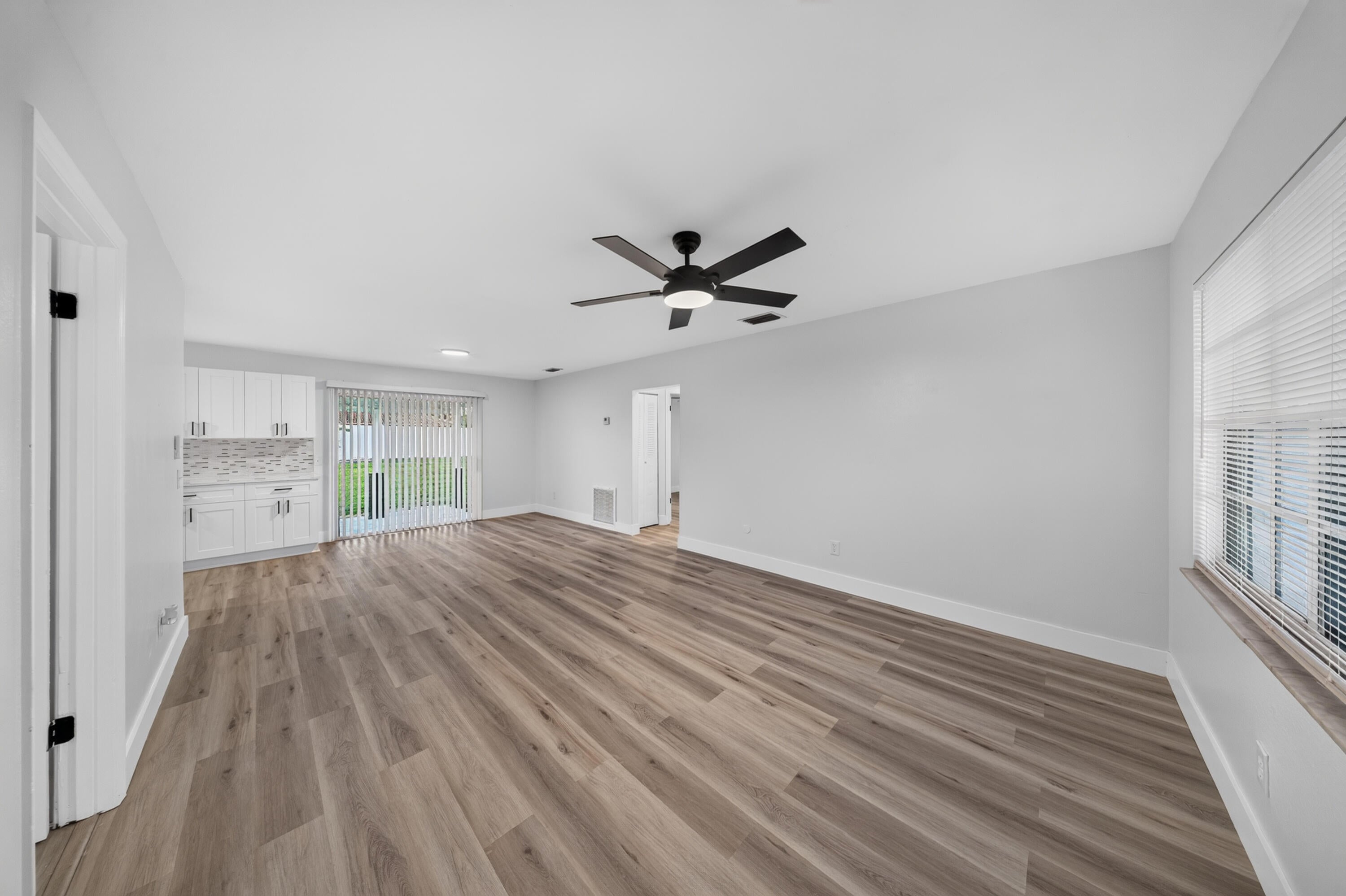 2557 SE Robin Circle