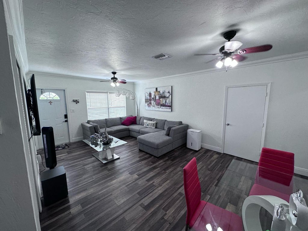 Photo of 801 HAMPTON Road, West Palm Beach, FL 33405 (MLS # B26070014)
