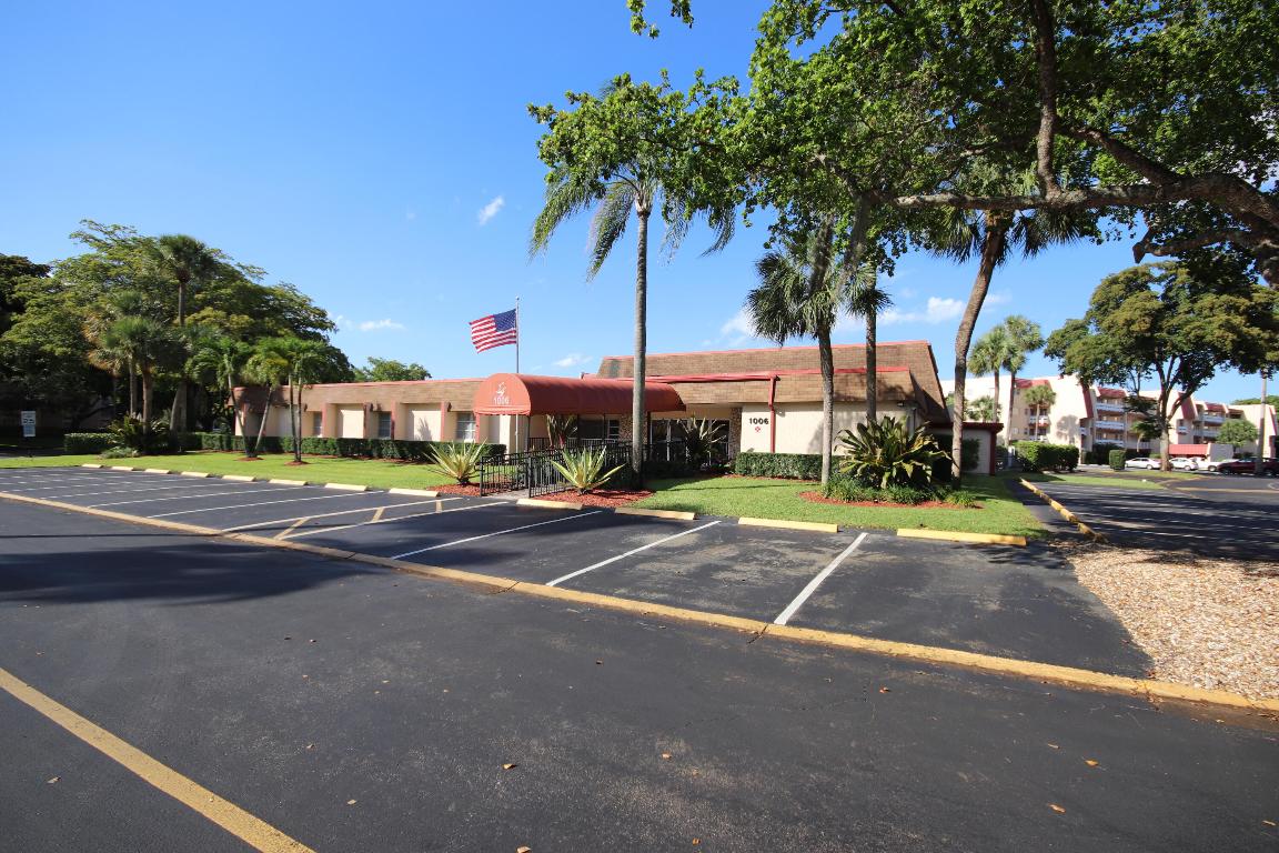 ORIOLE GOLF & TENNIS CLUB CONDO - Residential