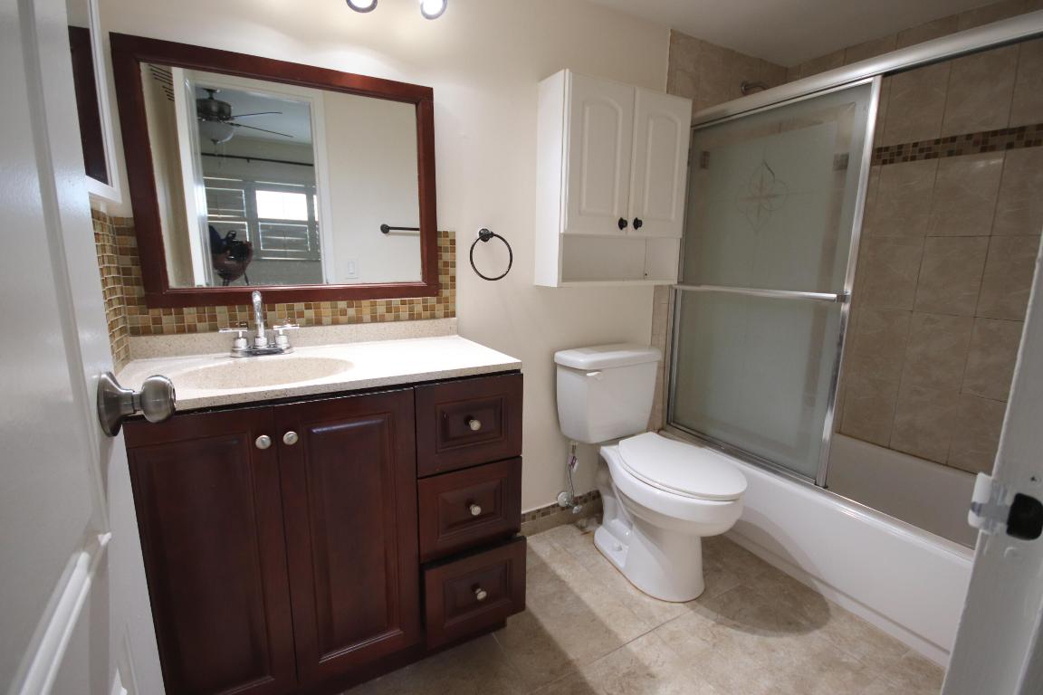 ORIOLE GOLF & TENNIS CLUB CONDO - Residential