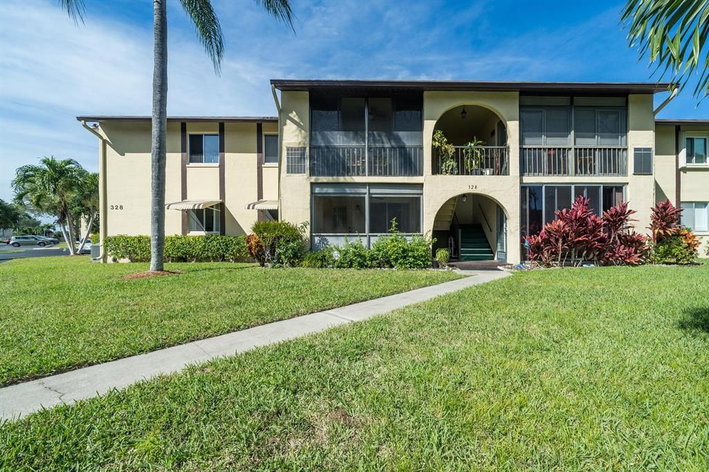 Photo of 328 Pine Ridge Circle #A-1, Greenacres, FL 33463 (MLS # R10857593)