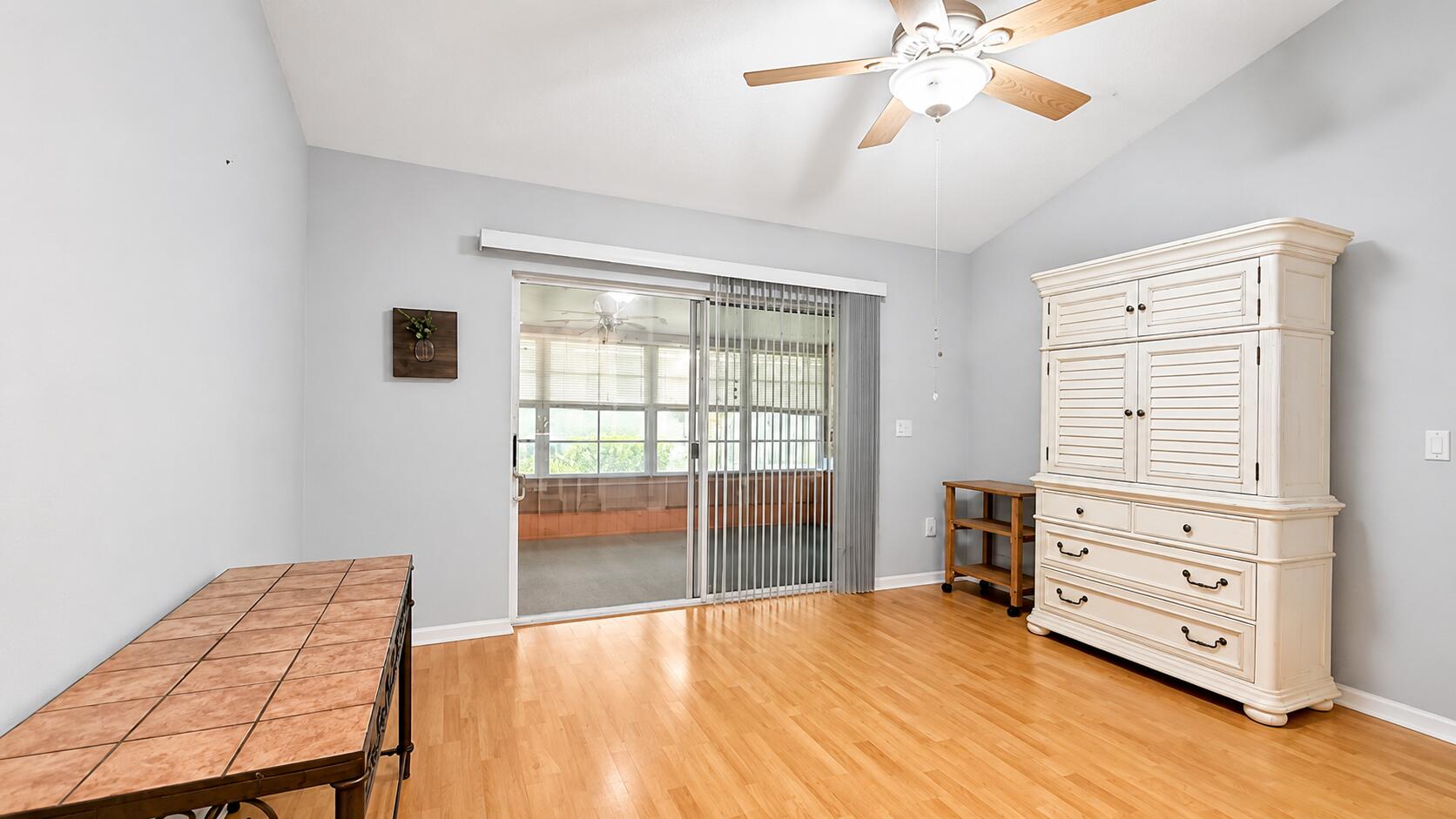 322 NW TUSCANY Court