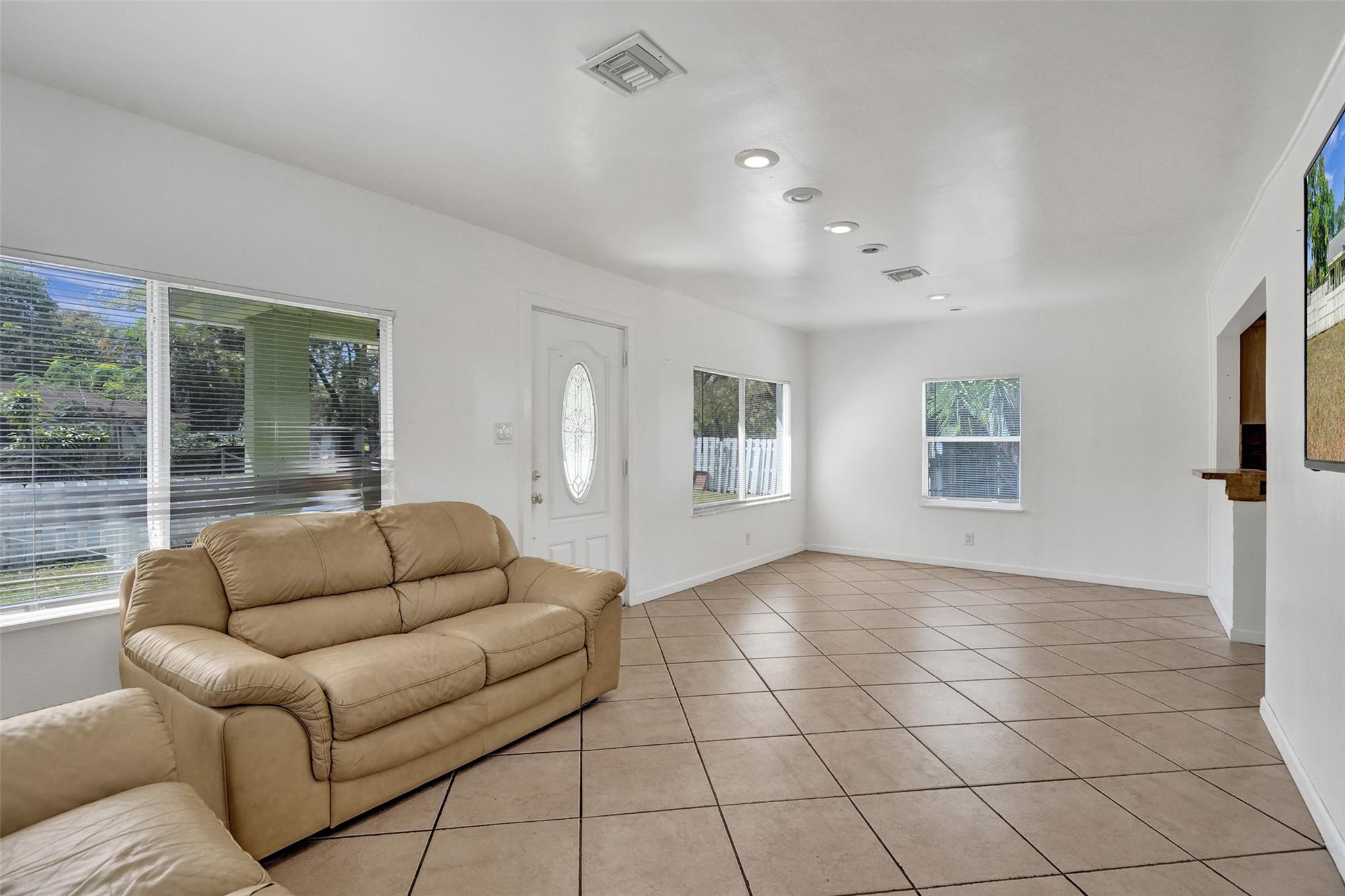 1431 SW 27th Ct