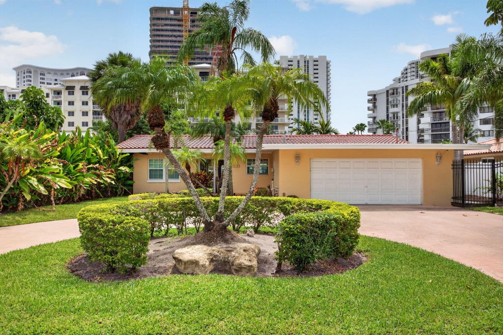 Photo of 1390 E Terra Mar Drive, Pompano Beach, FL 33062 (MLS # B26059616)
