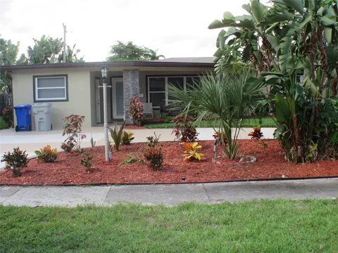 237 SW 11th Ct, Pompano Beach, FL 33060 - MLS#: F10459260
