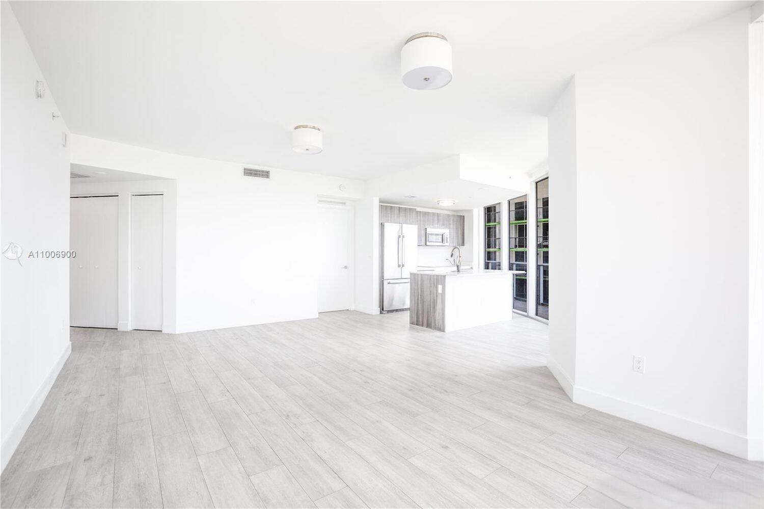 488 NE 18TH Street 2200