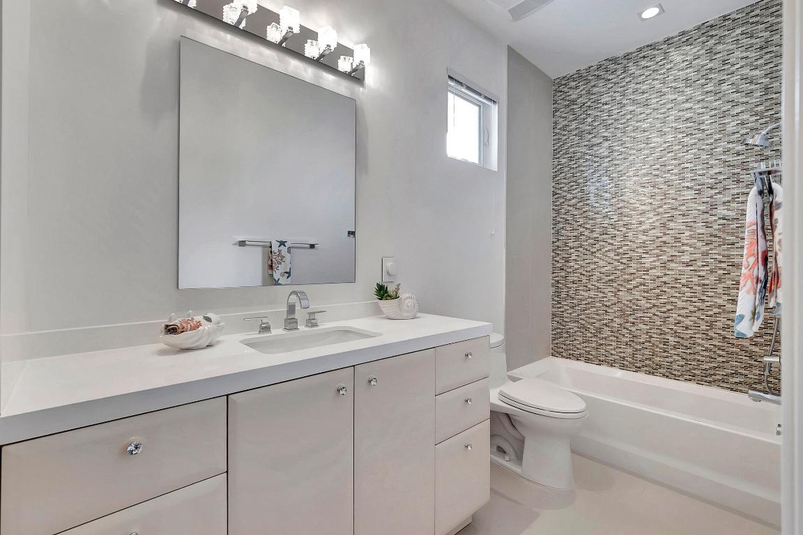 Boca Marina Yacht Club - Residential