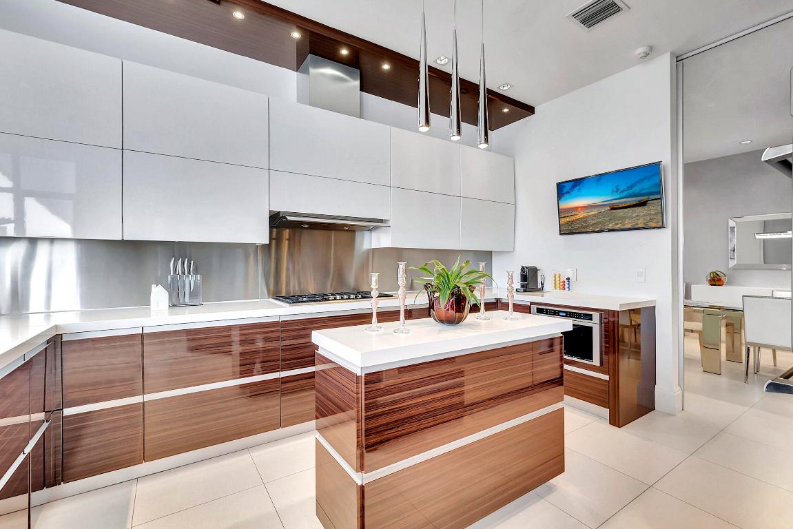 Boca Marina Yacht Club - Residential