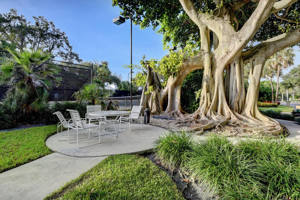 Boca Marina Yacht Club - Residential