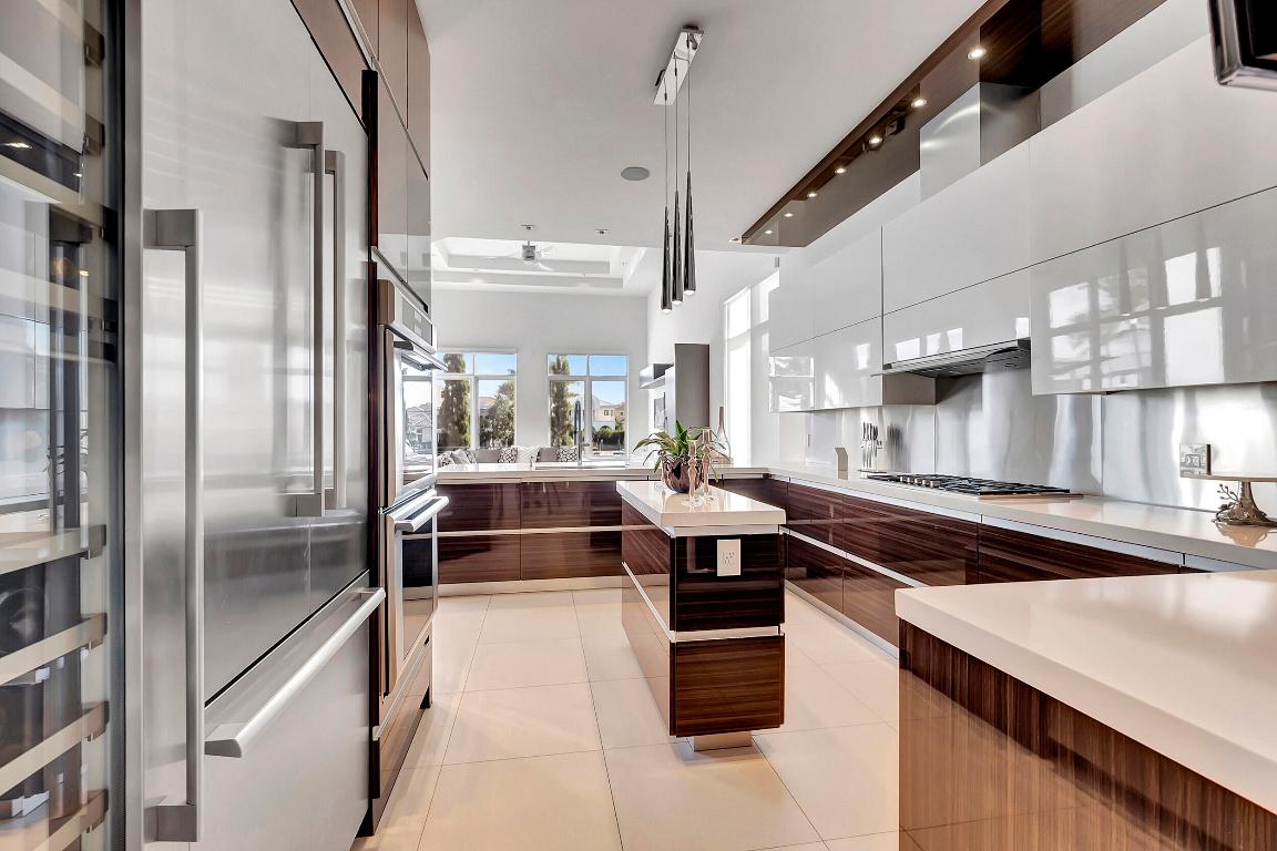 Boca Marina Yacht Club - Residential