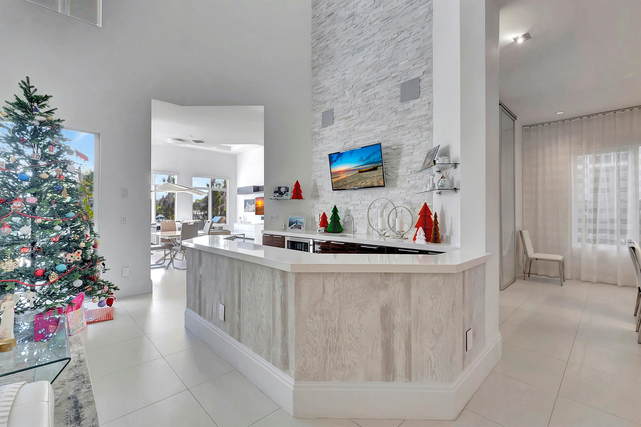 Boca Marina Yacht Club - Residential