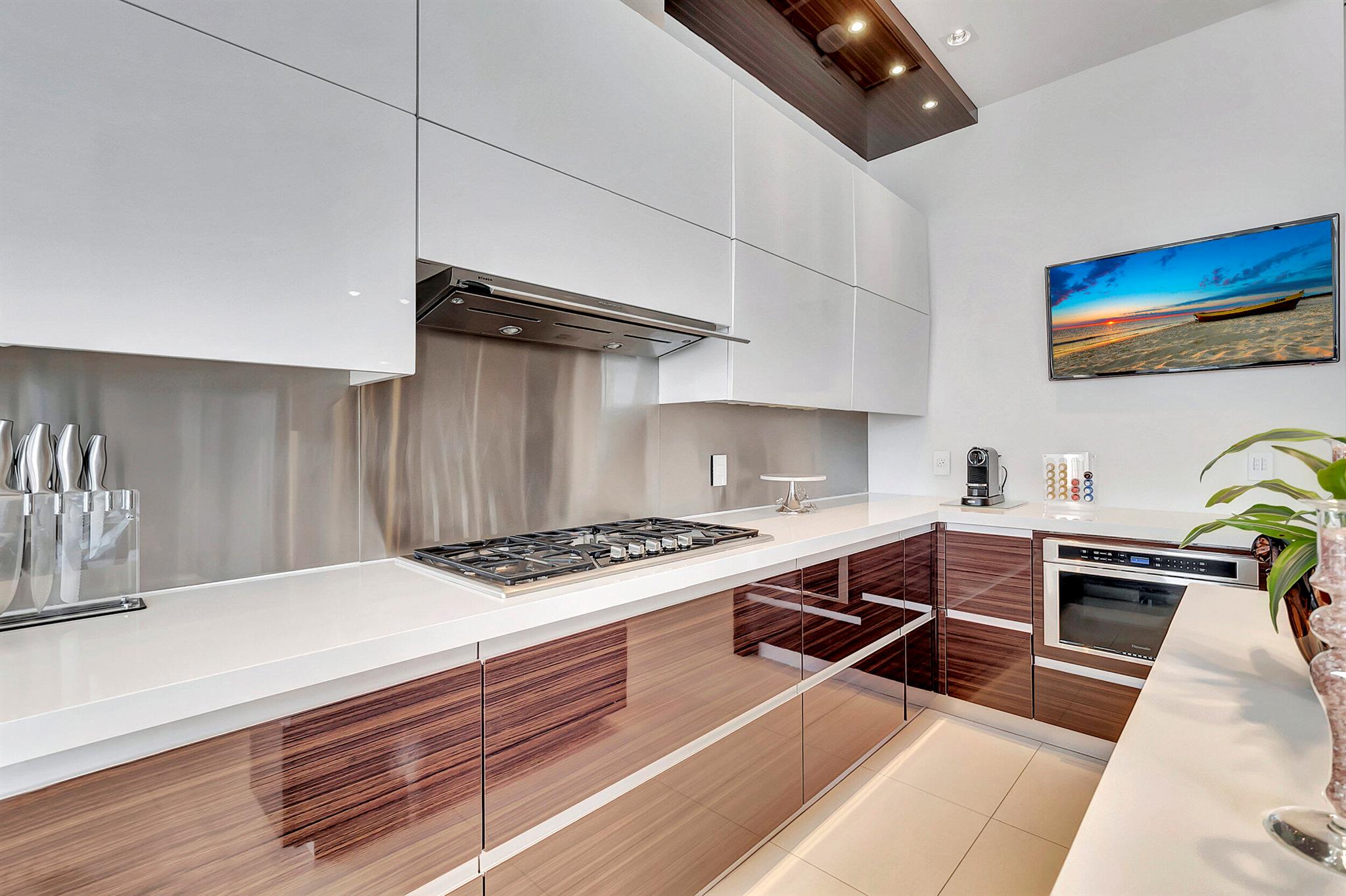 Boca Marina Yacht Club - Residential