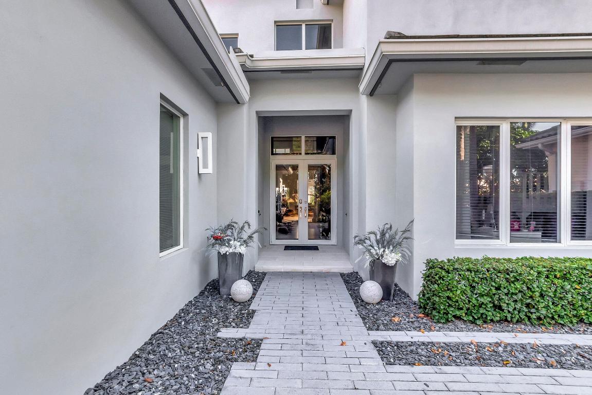 Boca Marina Yacht Club - Residential