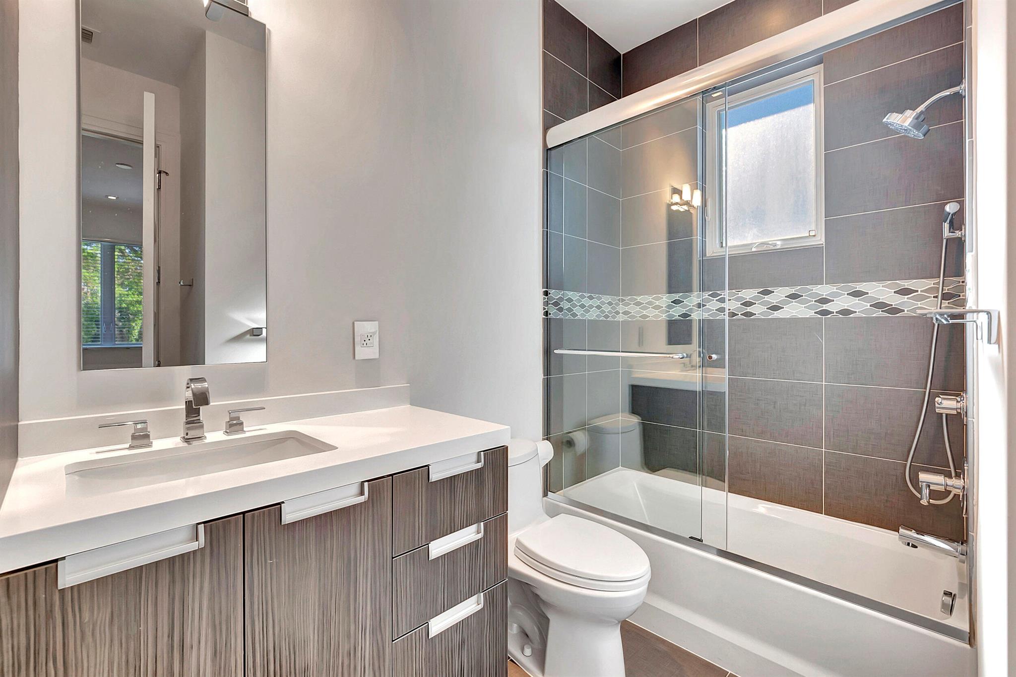 Boca Marina Yacht Club - Residential