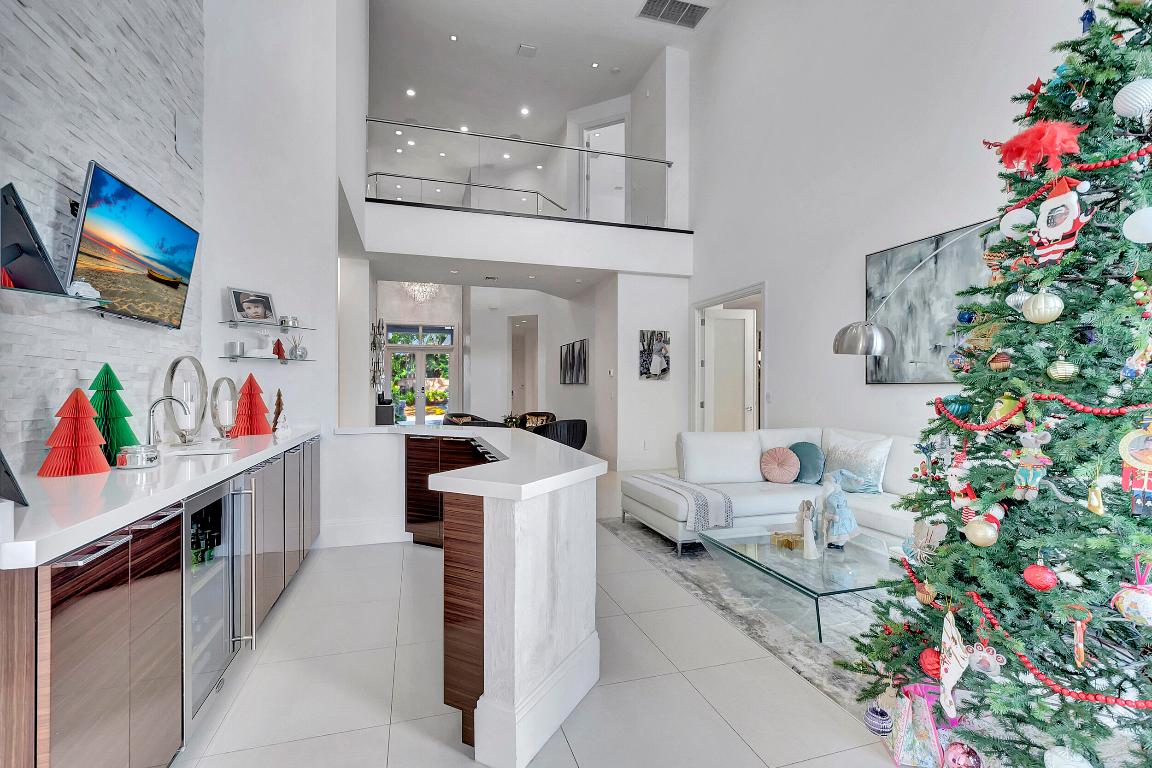 Boca Marina Yacht Club - Residential