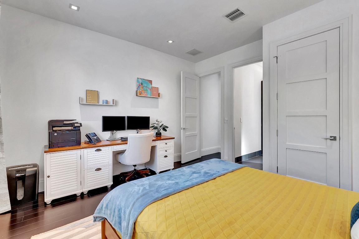 Boca Marina Yacht Club - Residential