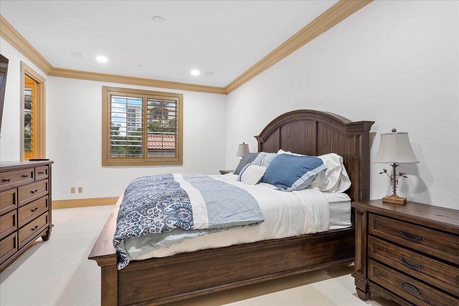 Riviera 6-17 B - Residential Lease