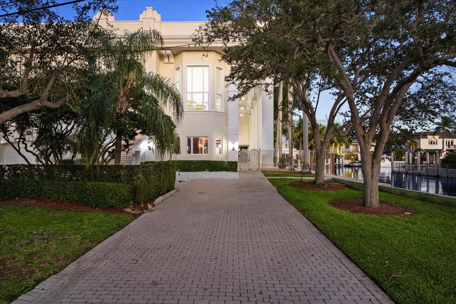 Riviera 6-17 B - Residential Lease