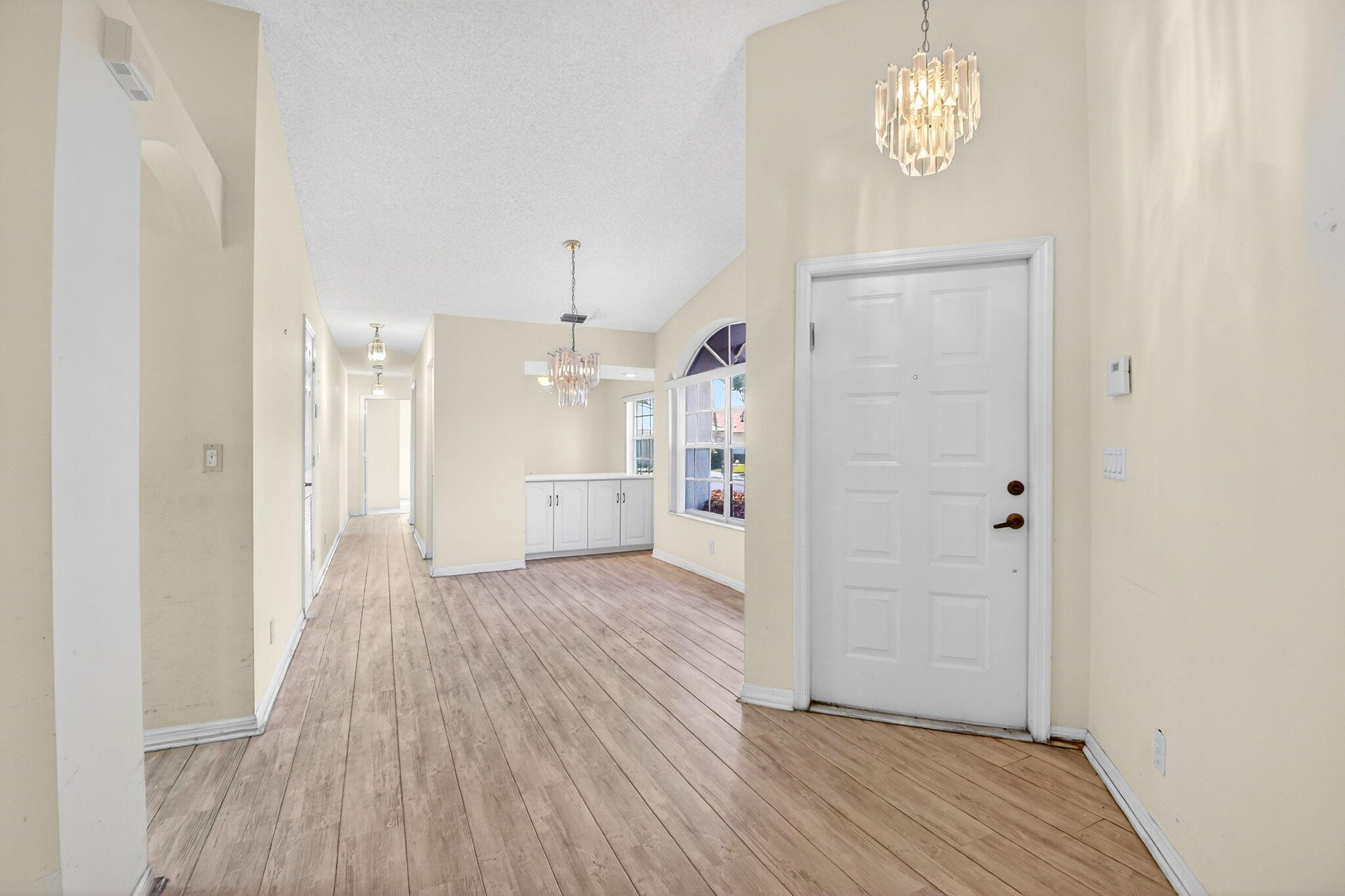 6143 Floral Lakes Drive