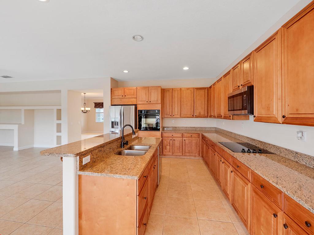 PORT ST LUCIE SECTION 46 1ST REPLAT - Residential