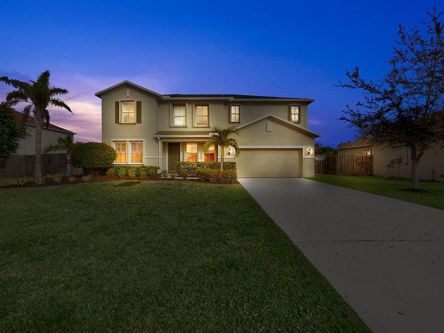 Tucked away on a quiet cul-de-sac is this 4 bedroom and 3 bathroom home situated on an oversized fenced in lot! Step through the front door to find ceramic tile flooring, crown molding, and volume ceilings. The kitchen features granite countertops, stainless appliances, a wall oven, snack-bar, and wood cabinets. The family room features a built-in entertainment center and makes for a great space to unwind and relax. The downstairs features a convertible den/office with access to a full bath. The upper level features a loft/living area and also features the sizable master suite with an enormous walk-in closet and master ensuite bath. The generous screened in patio area features a tranquil pool/spa and the backyard provides plenty of room for play or activities! Schedule a showing today!