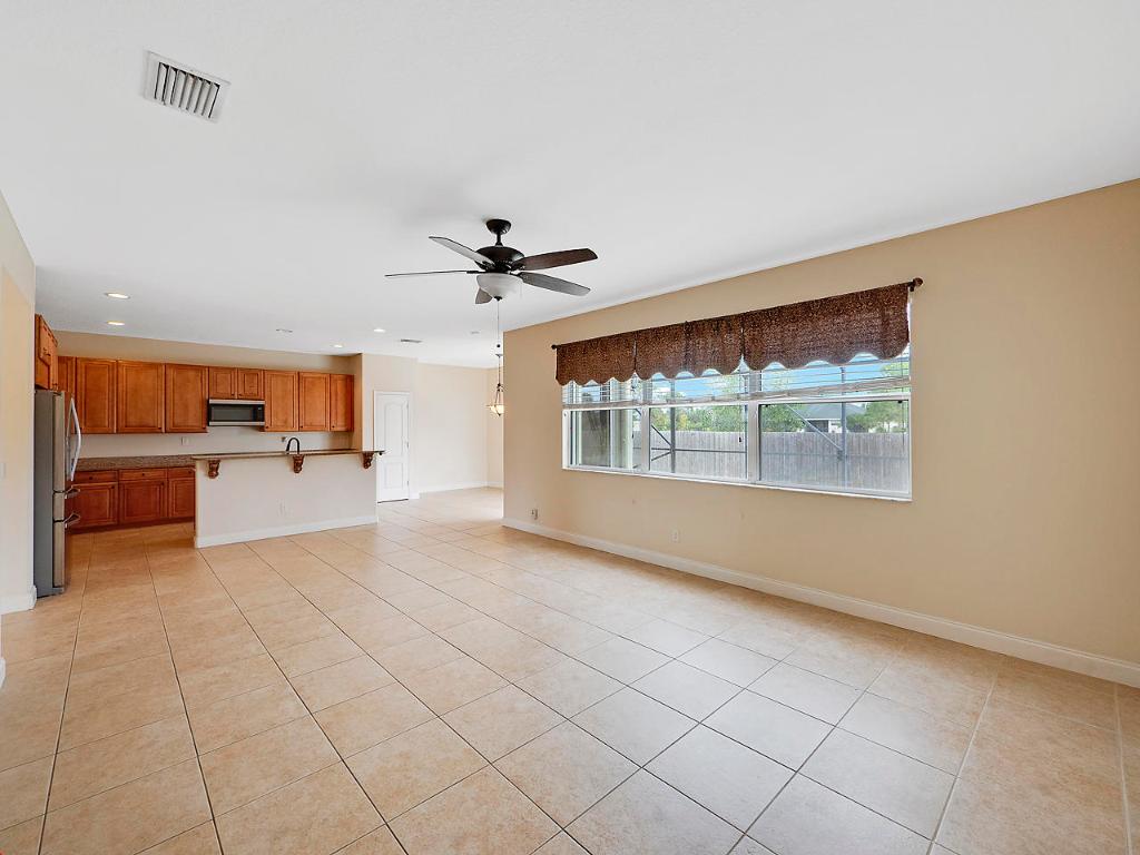 PORT ST LUCIE SECTION 46 1ST REPLAT - Residential