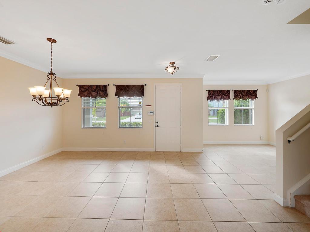 PORT ST LUCIE SECTION 46 1ST REPLAT - Residential