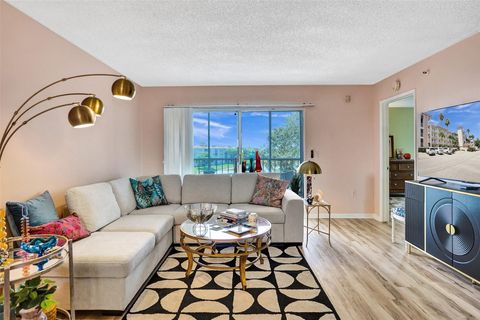 6080 Huntwick Ter 404 Delray Beach FL 33484