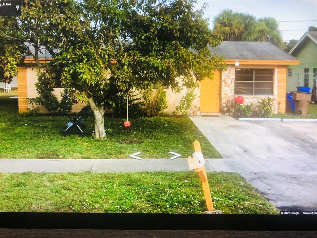 Photo of 270 NW 3rd Avenue, Deerfield Beach, FL 33441 (MLS # R10756048)