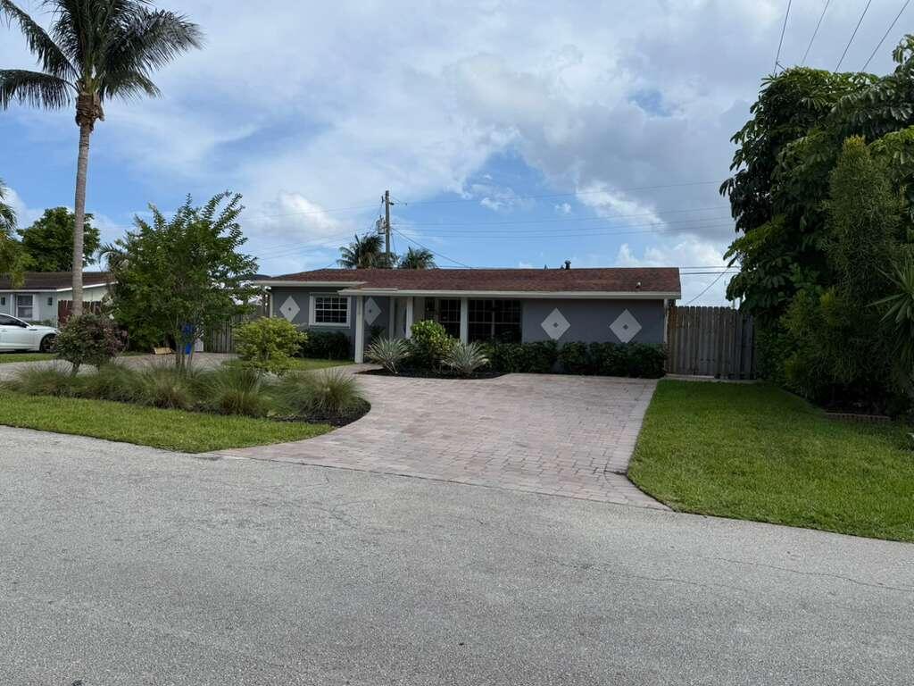 1520 NE 35TH Street 1520