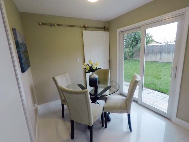 Cresthaven 5 40-4 B - Residential