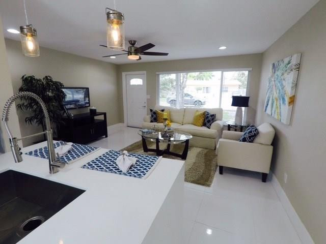 Cresthaven 5 40-4 B - Residential