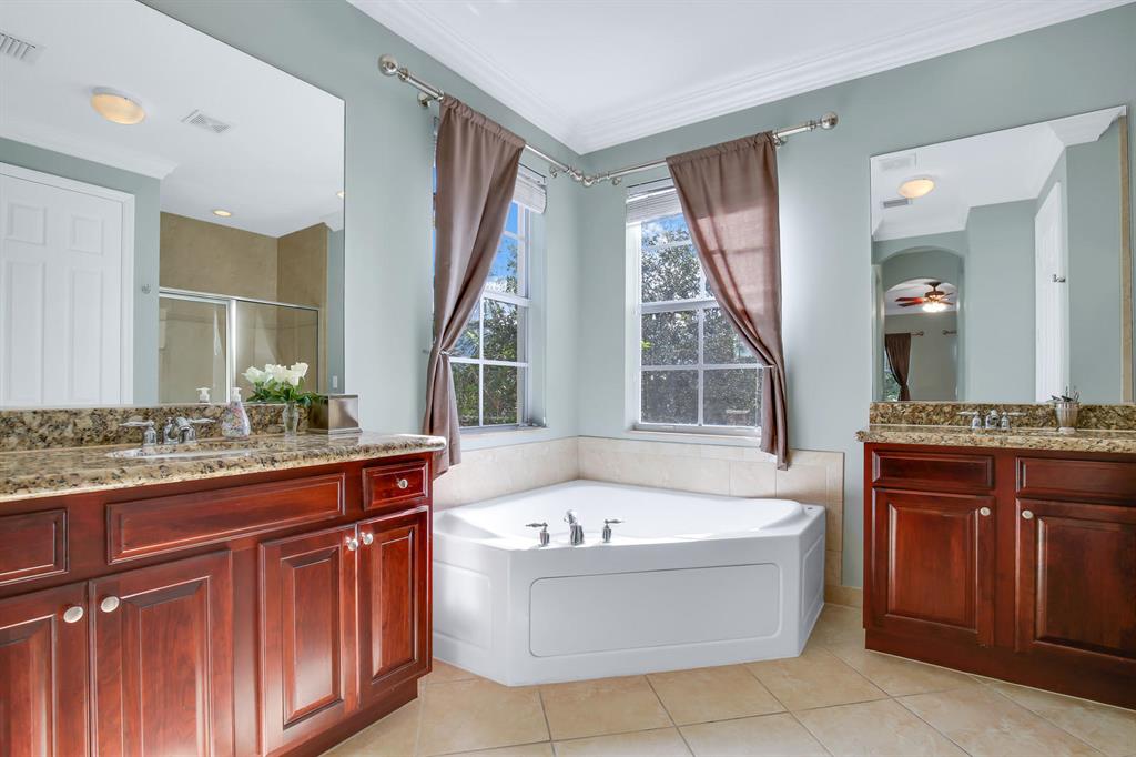 CANTERBURY PLACE - Residential