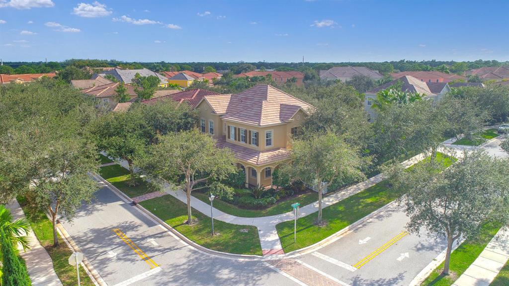 CANTERBURY PLACE - Residential