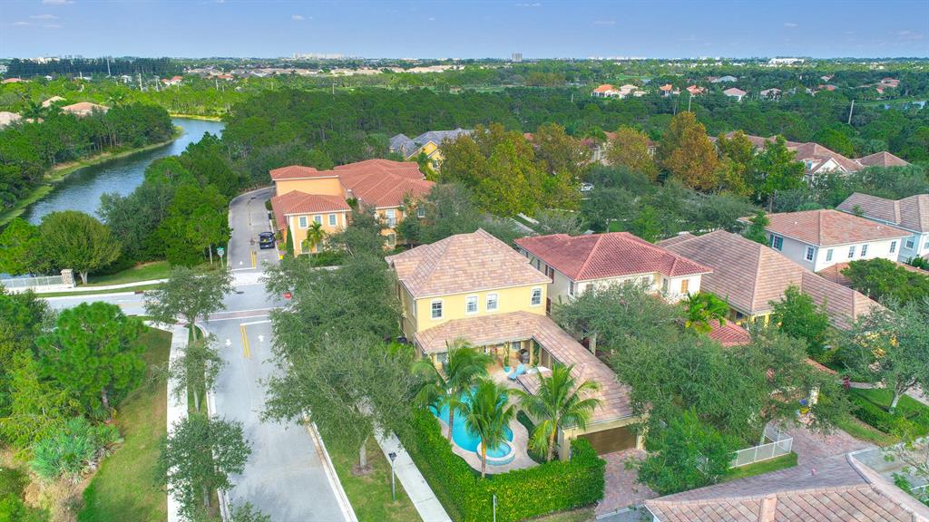 CANTERBURY PLACE - Residential