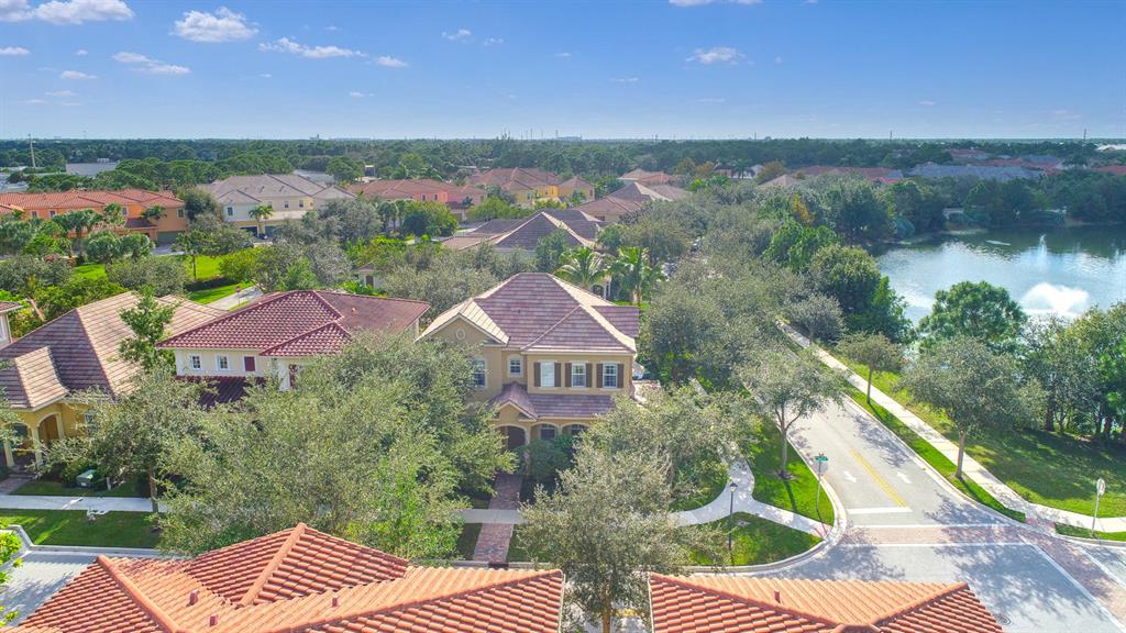 CANTERBURY PLACE - Residential