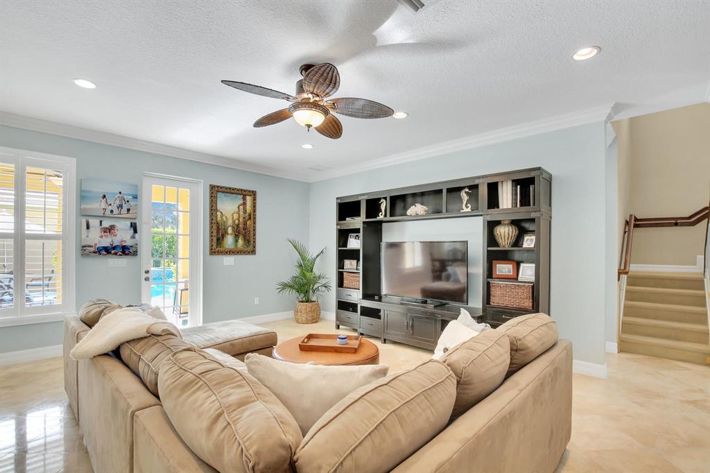 CANTERBURY PLACE - Residential