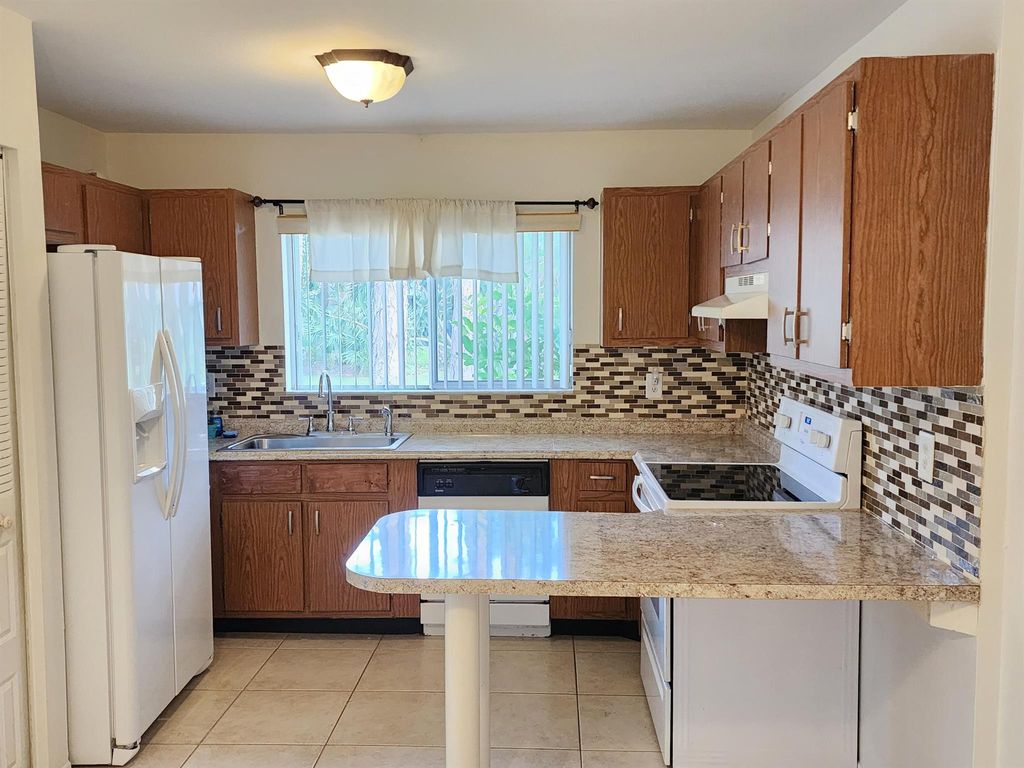 Photo of 1362 SE La Haven Court, Port Saint Lucie, FL 34952 (MLS # R11028273)