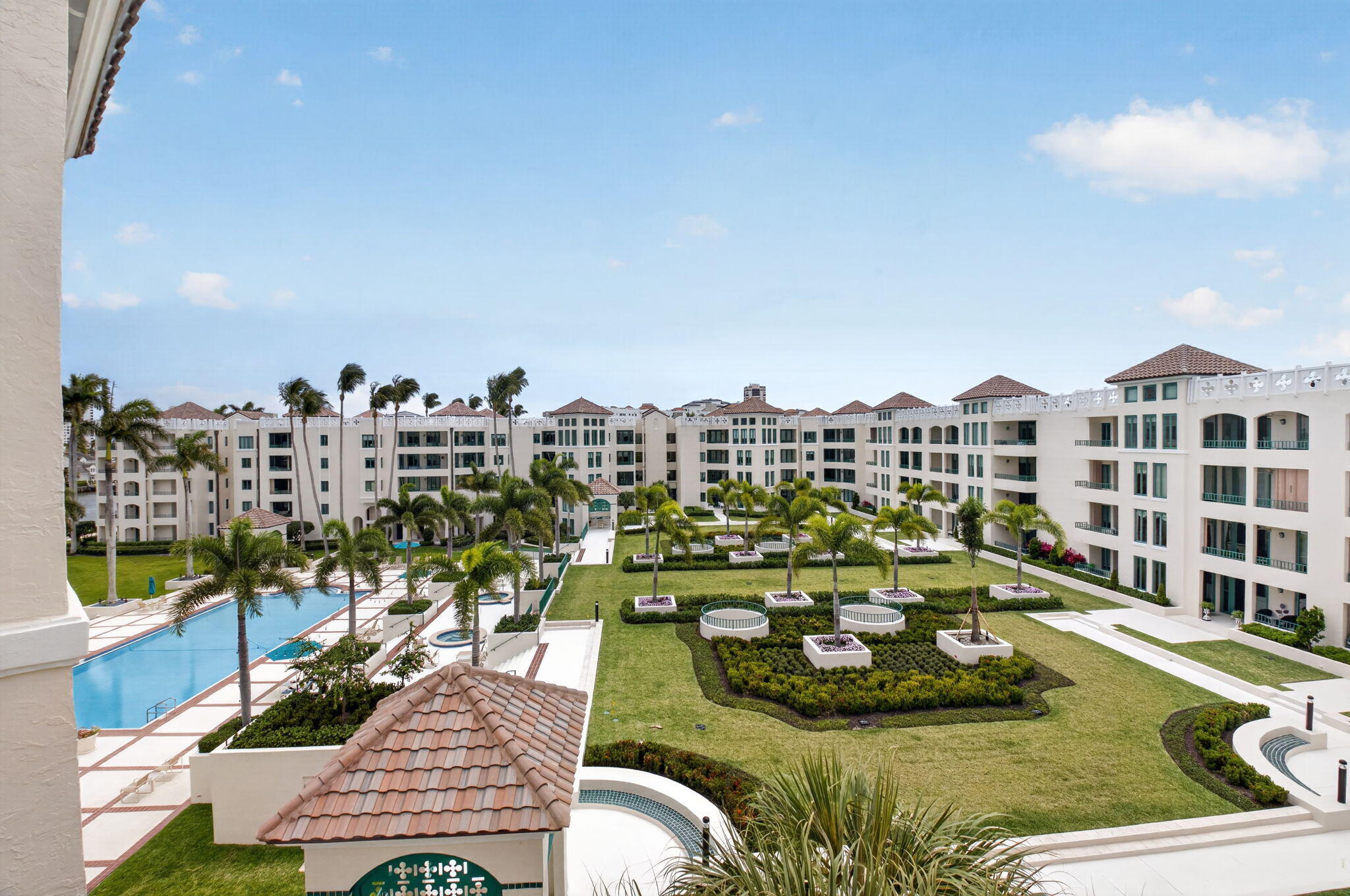 MIZNER COURT - Residential