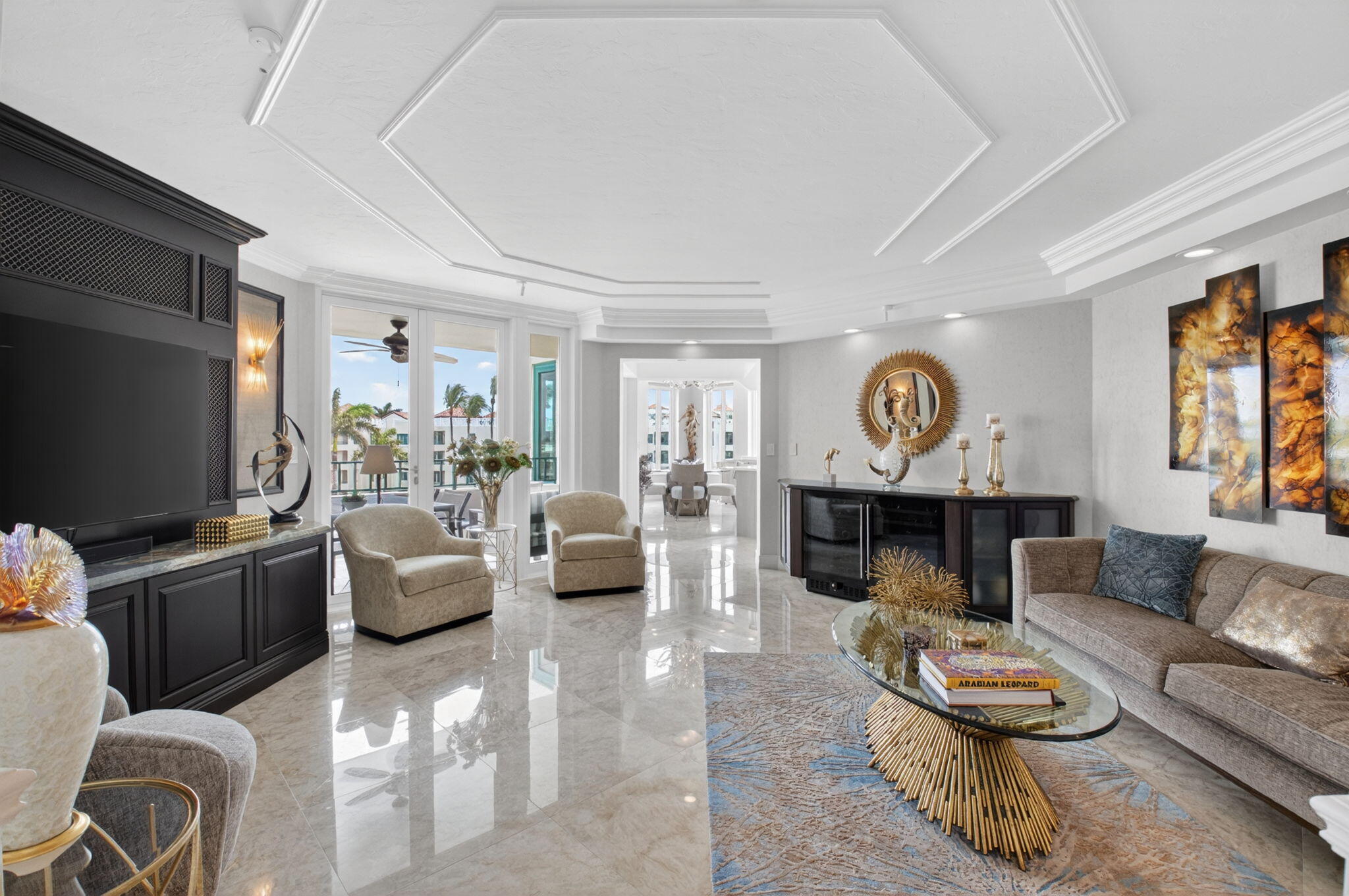 MIZNER COURT - Residential