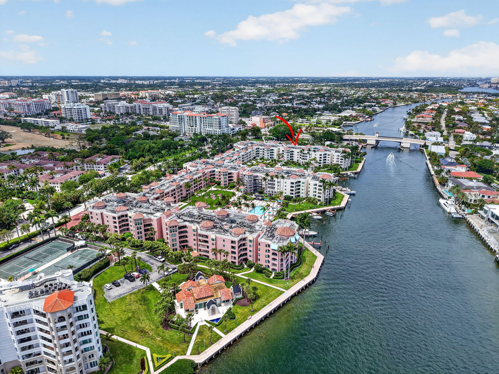 MIZNER COURT - Residential