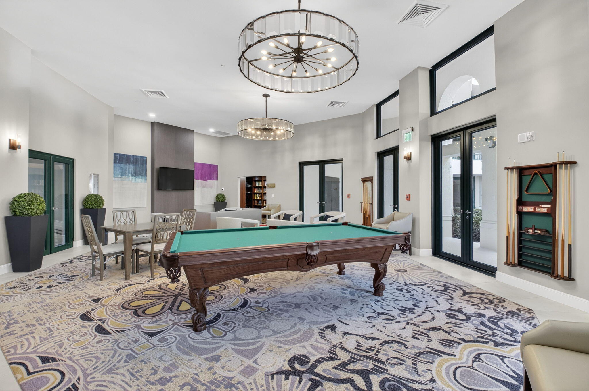 MIZNER COURT - Residential