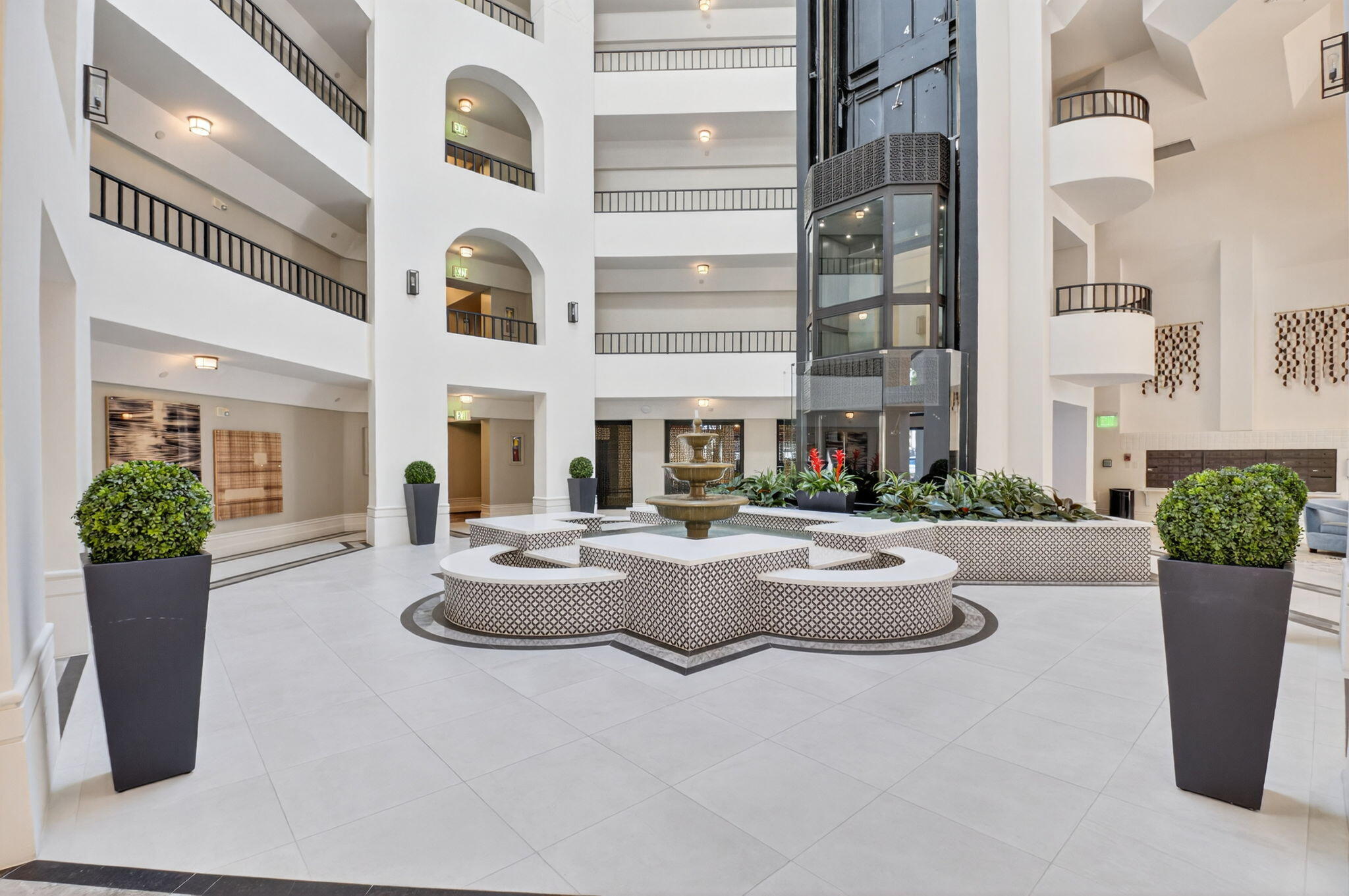 MIZNER COURT - Residential