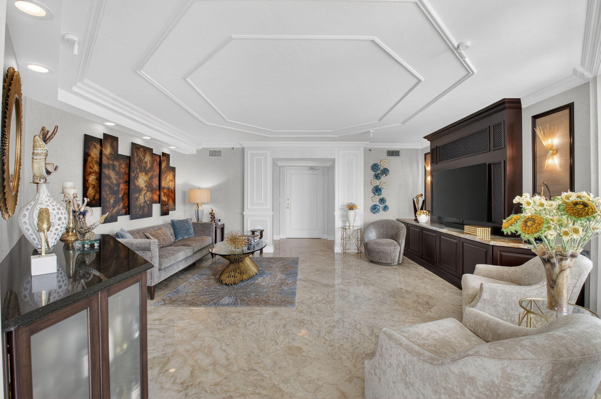 MIZNER COURT - Residential